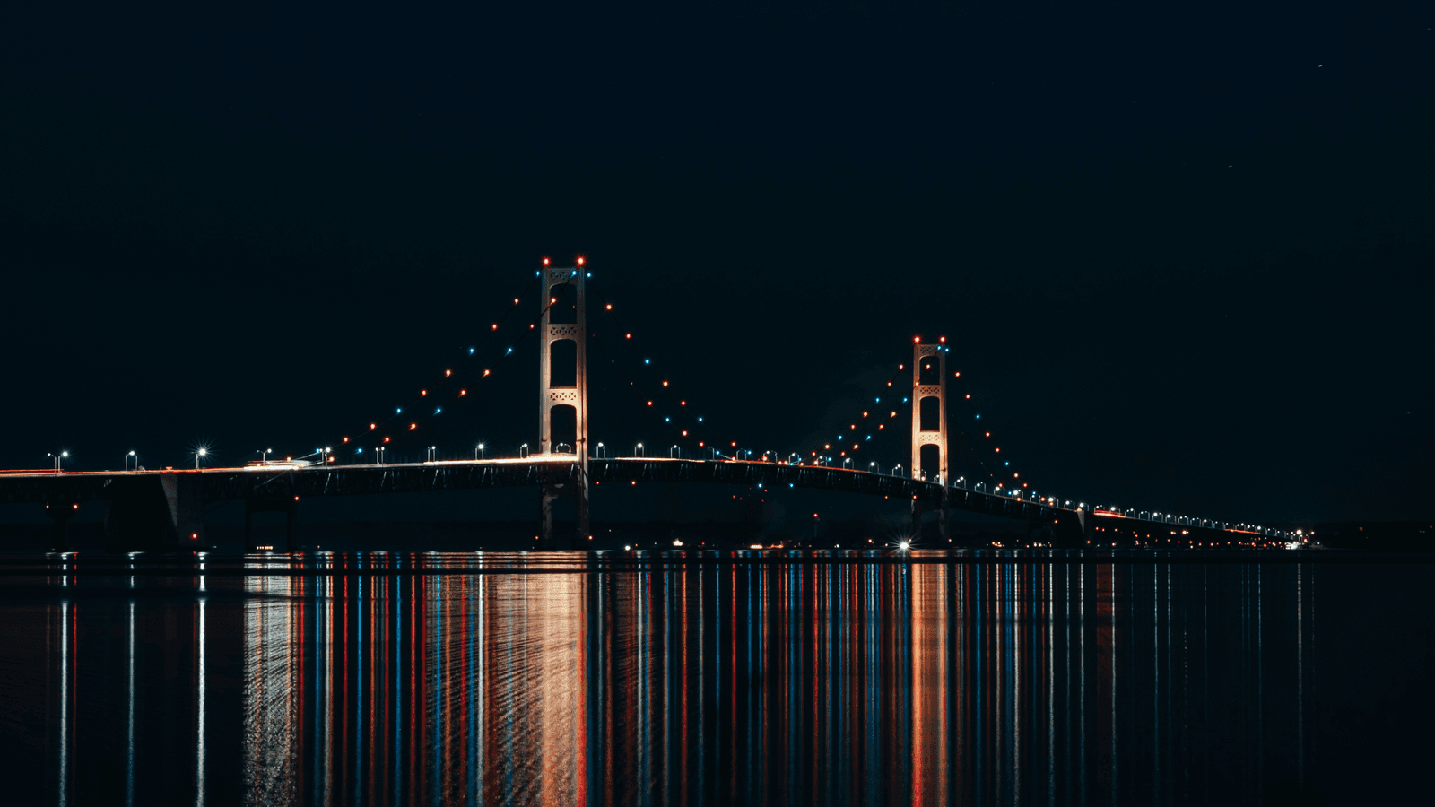 Optimism Superchain: When Shared Standards Meet the Rollback Question